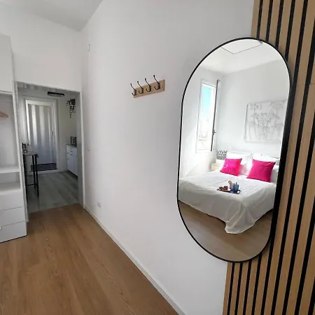 Lilacs And Lemonade Bari